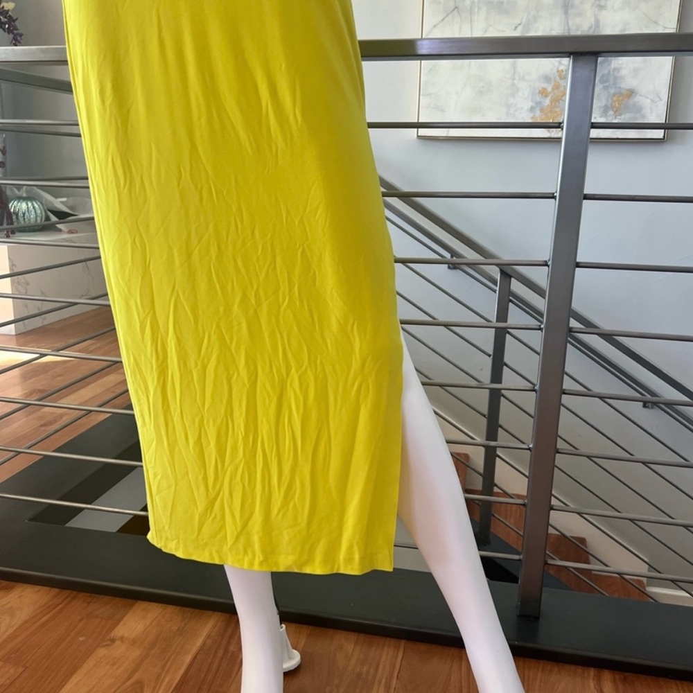 Norma Kamali halter turtle size slit gown in spring - Picture 3 of 8